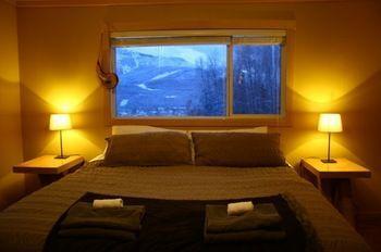 Basecamp Cabin By Revelstoke Vacations Hotel Exterior photo